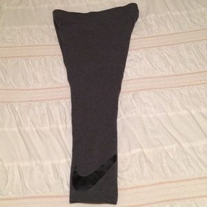 Nike Pants - Nike crop leggings Nike Pants - Nike crop leggings